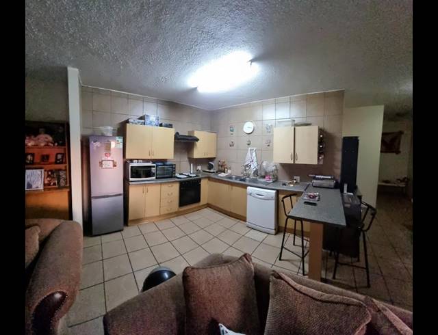 2 BEDROOM TOWNHOUSE FOR SALE IN BRAKPAN NORTH